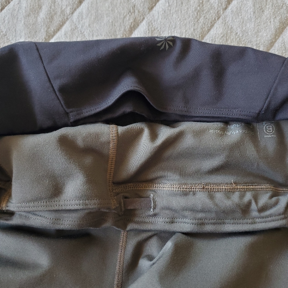 Athleta Spar Color Block Leggings
Medium - Picture 6 of 10